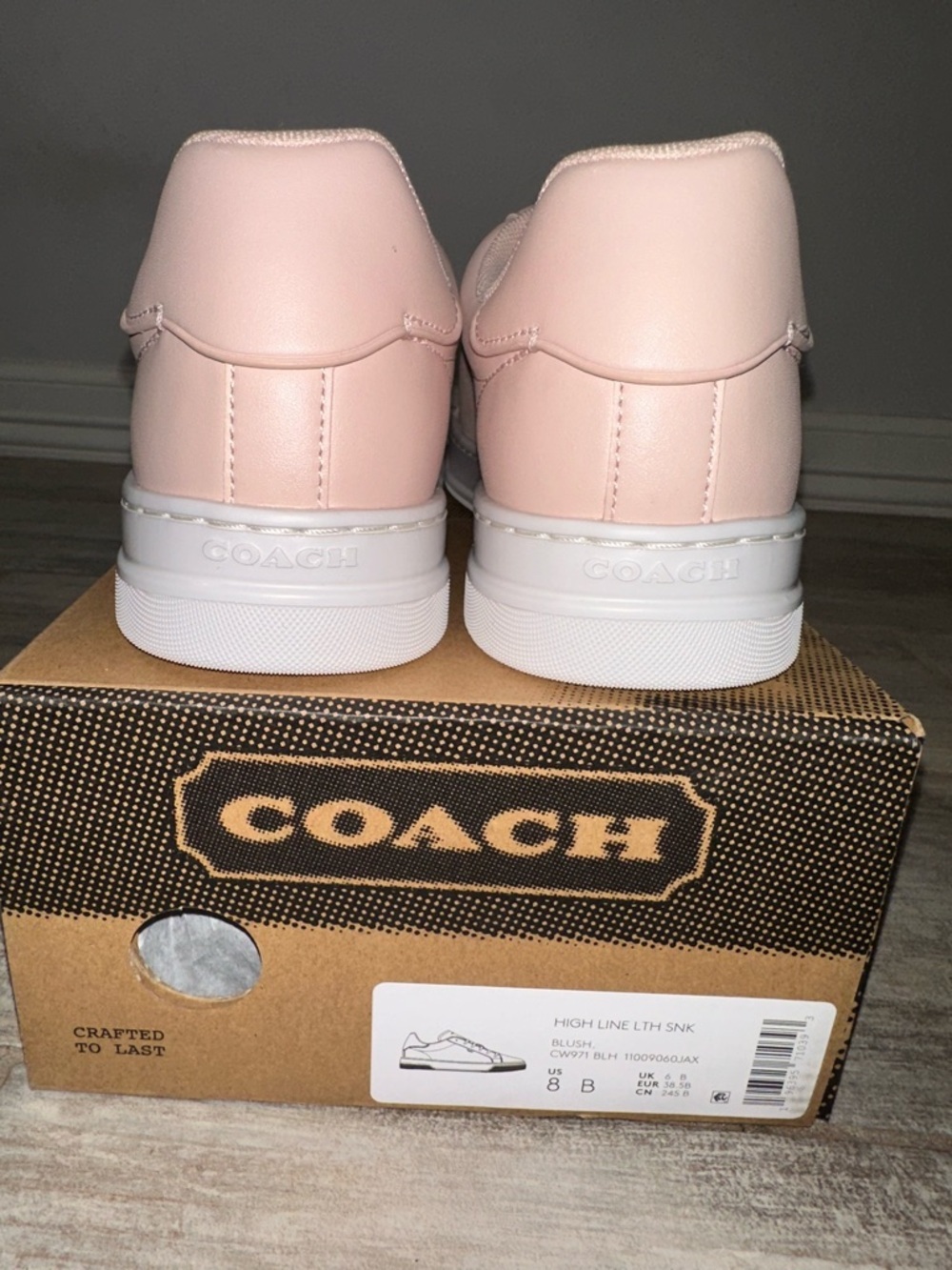 COACH Women's Blush Pink Leather Low-Top Sneakers 💗 - Picture 7 of 9